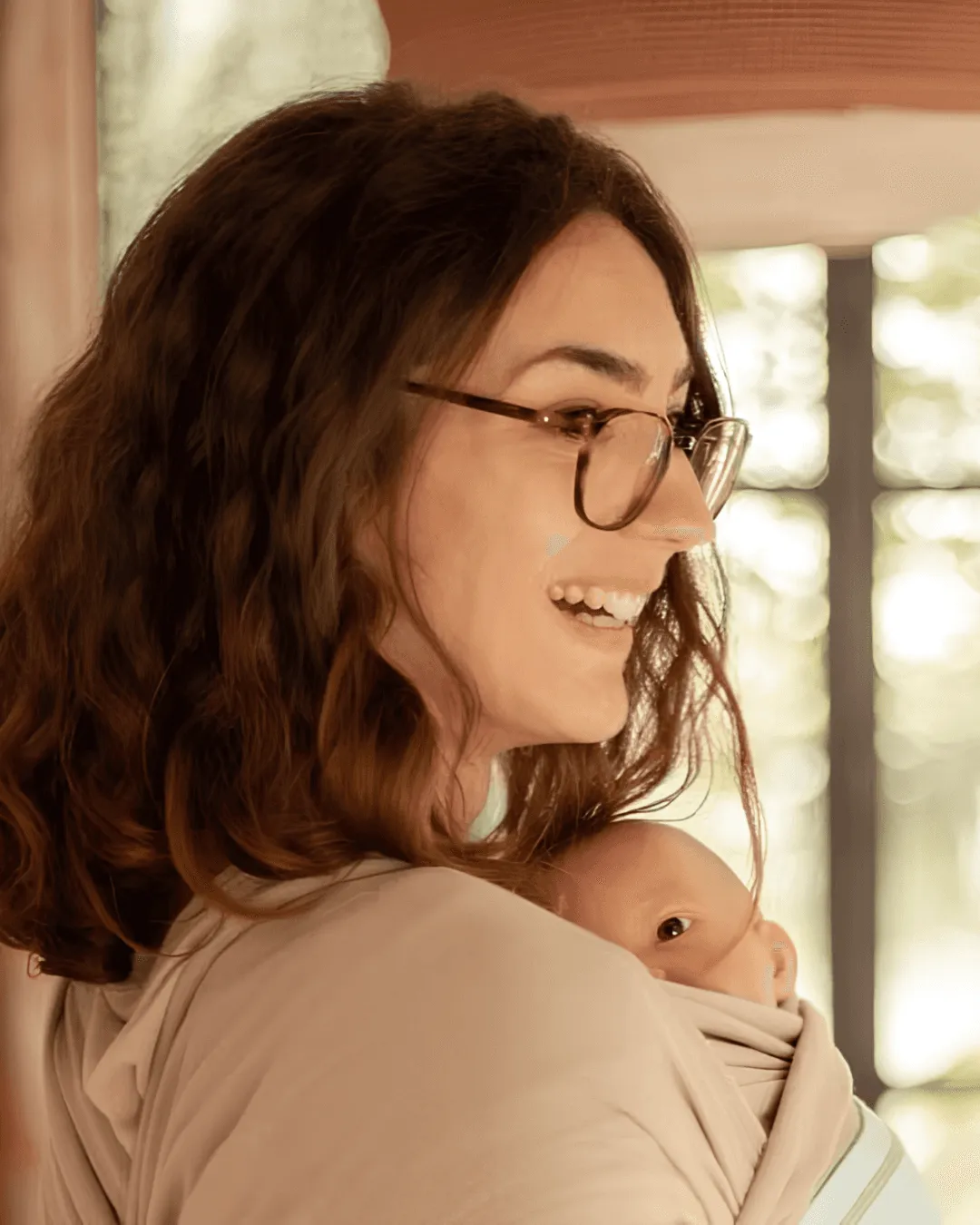 Portrait de Alexa, auxiliaire de puériculture et accompagnante périnatale