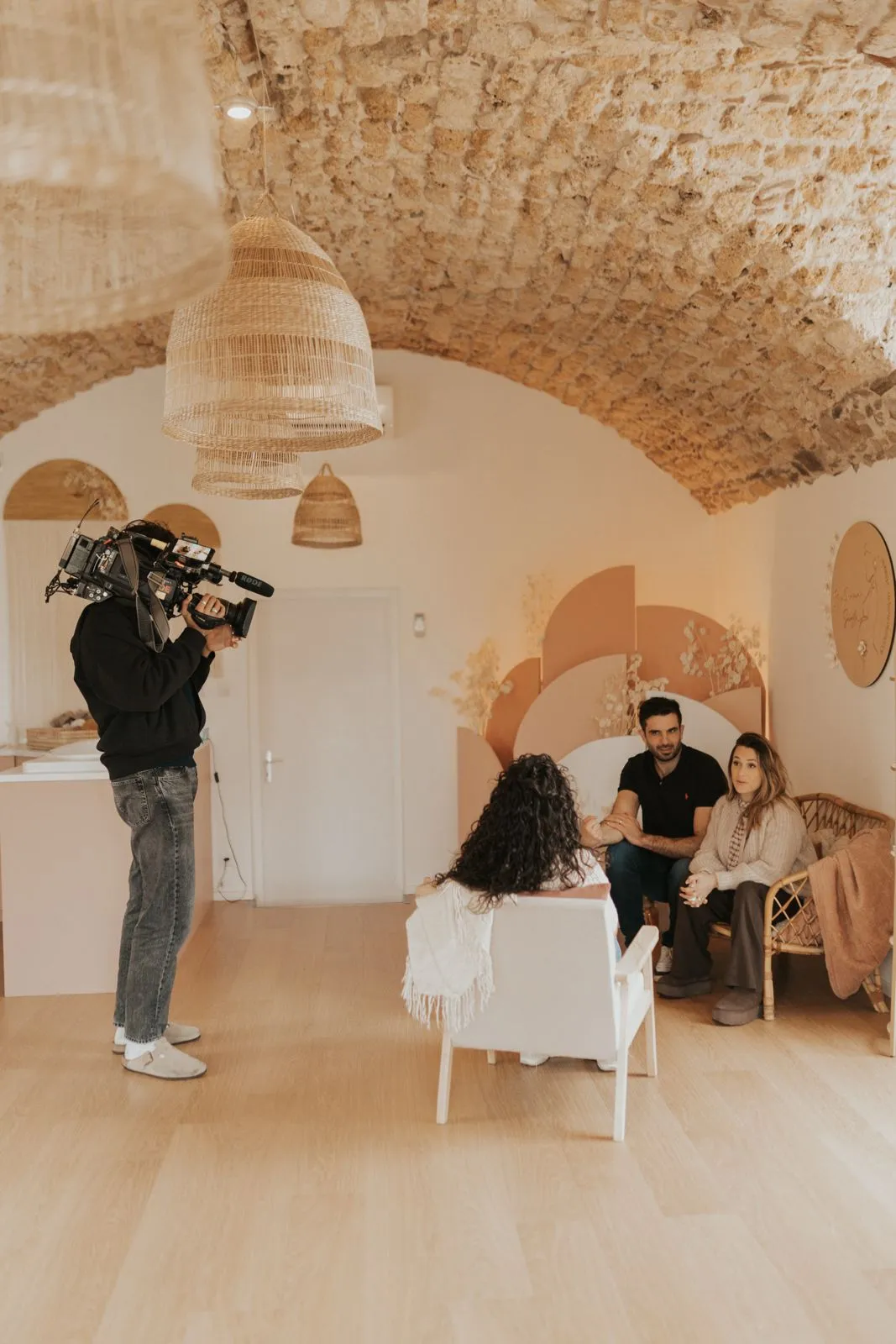 Tournage d'un reportage dans les locaux de l'Institut Périnatal